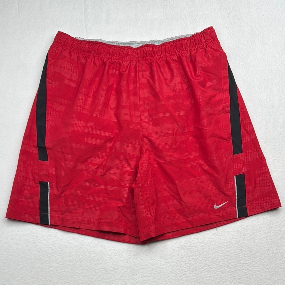 Nike Large L red Black lined Shorts Breathable Fabric running basketball sports